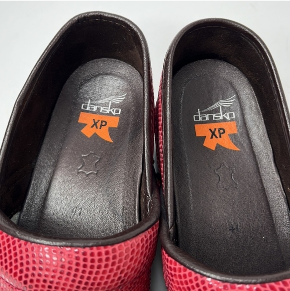 Dankso XP 2.0 Red Leather Slip Resistant Clogs Shoes Sz 41 / 10.5-11 - Picture 3 of 8